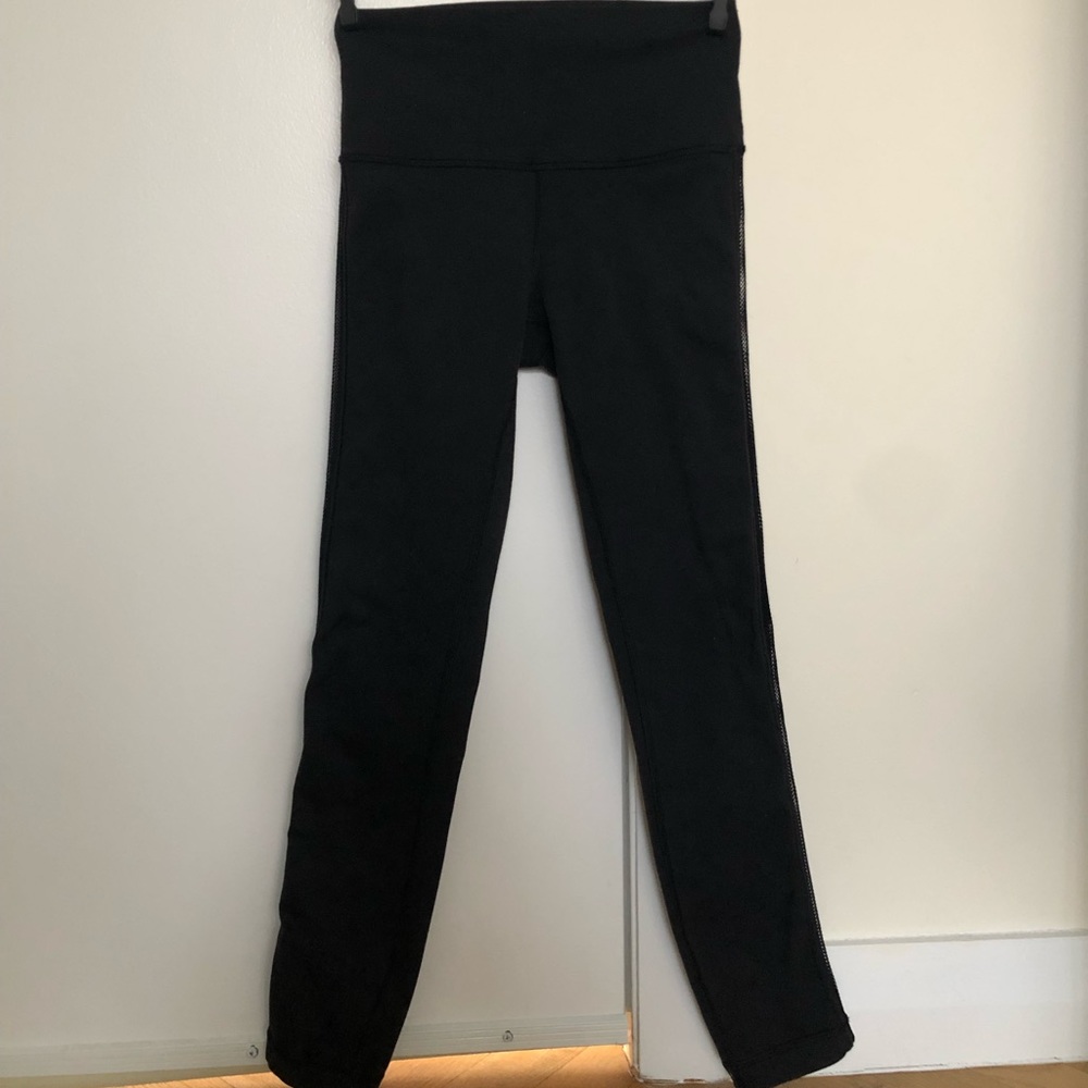 Lululemon Black Leggings with Mesh Pattern Up The Sides